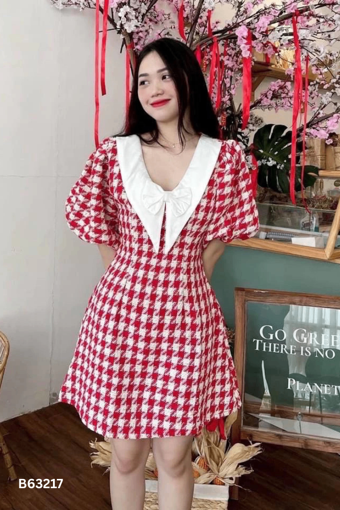 Váy dạ đỏ trắng tay phồng