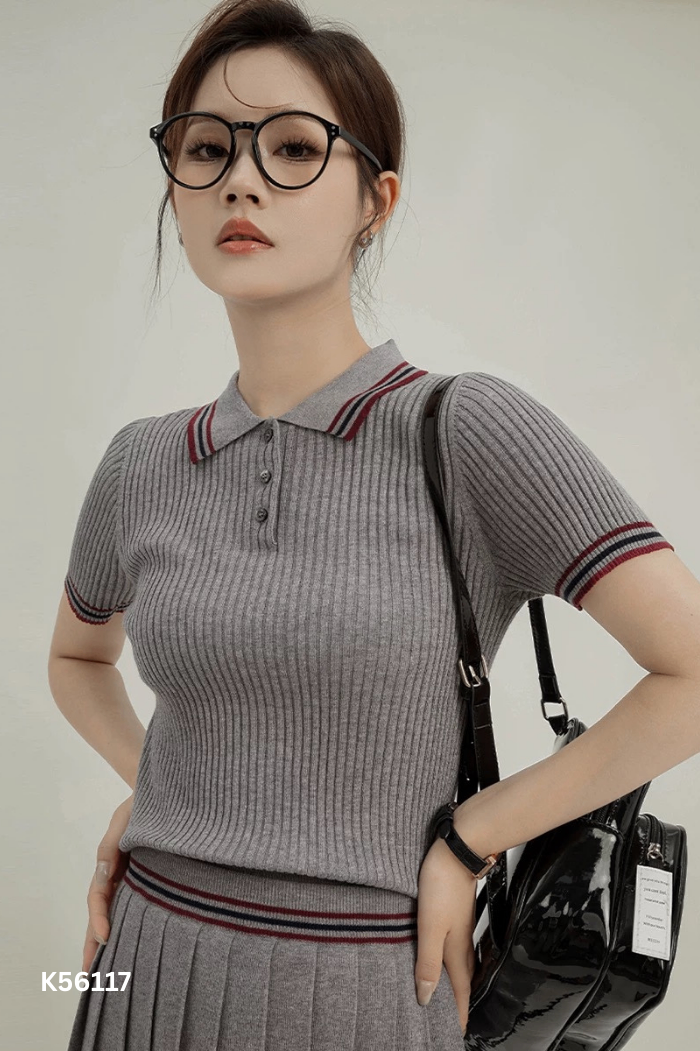 SET Áo xám kẻ cổ đỏ + chân váy