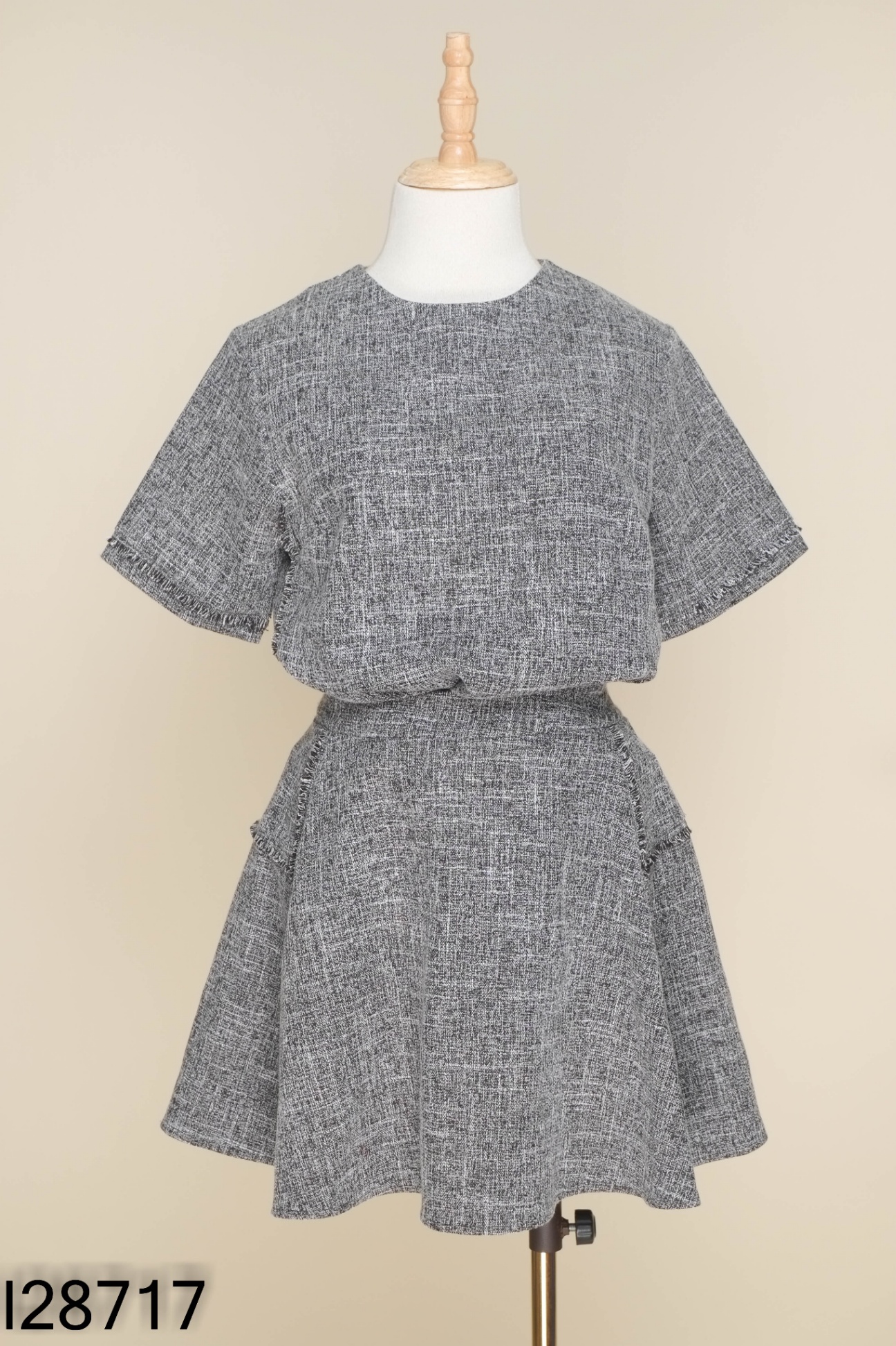 SET ROSARA Áo dạ tweed xám đen + chân váy