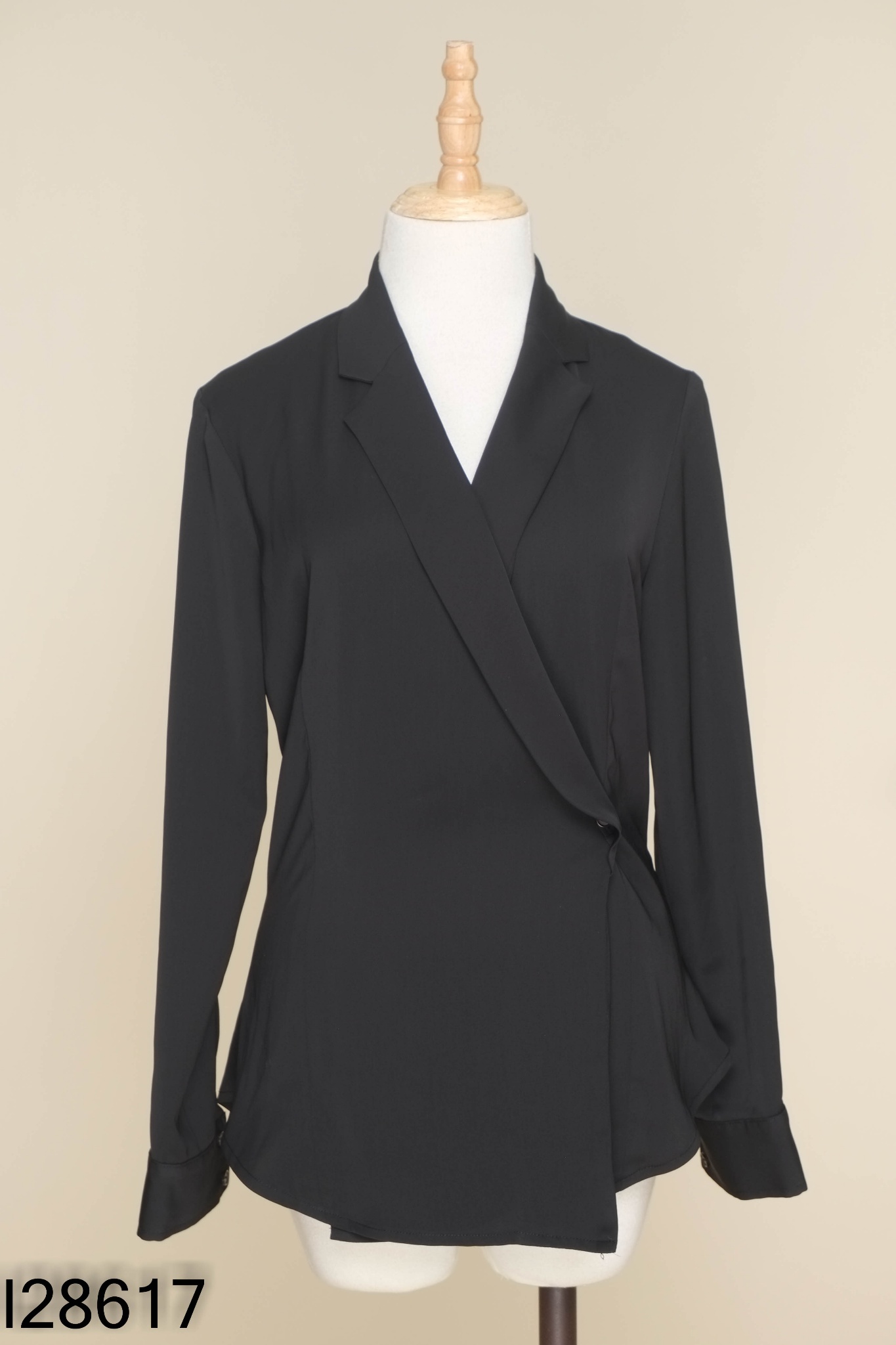 Blazer BELY đen trơn