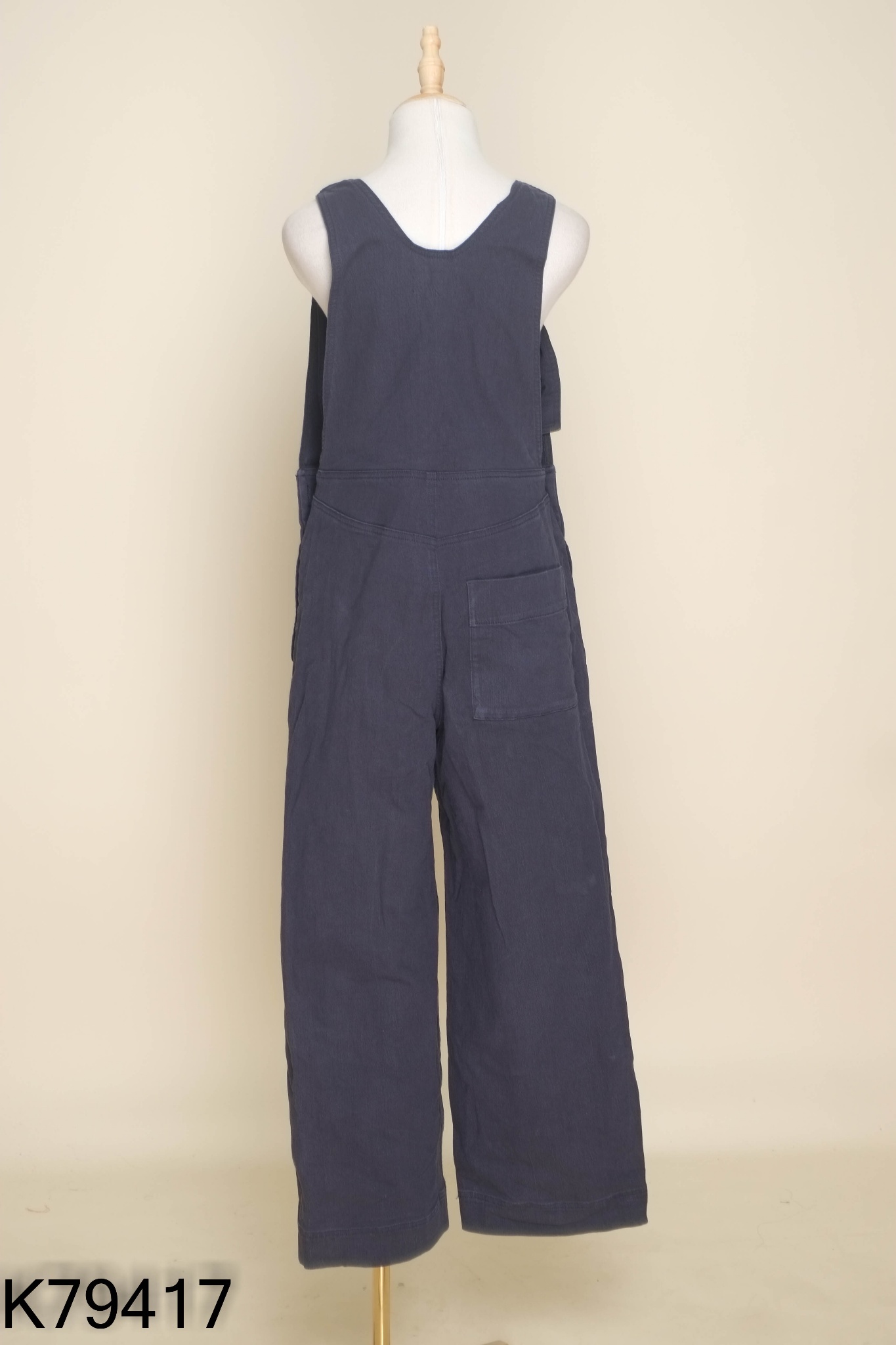 Yếm quần jean URBAN REVIVO xanh đen
