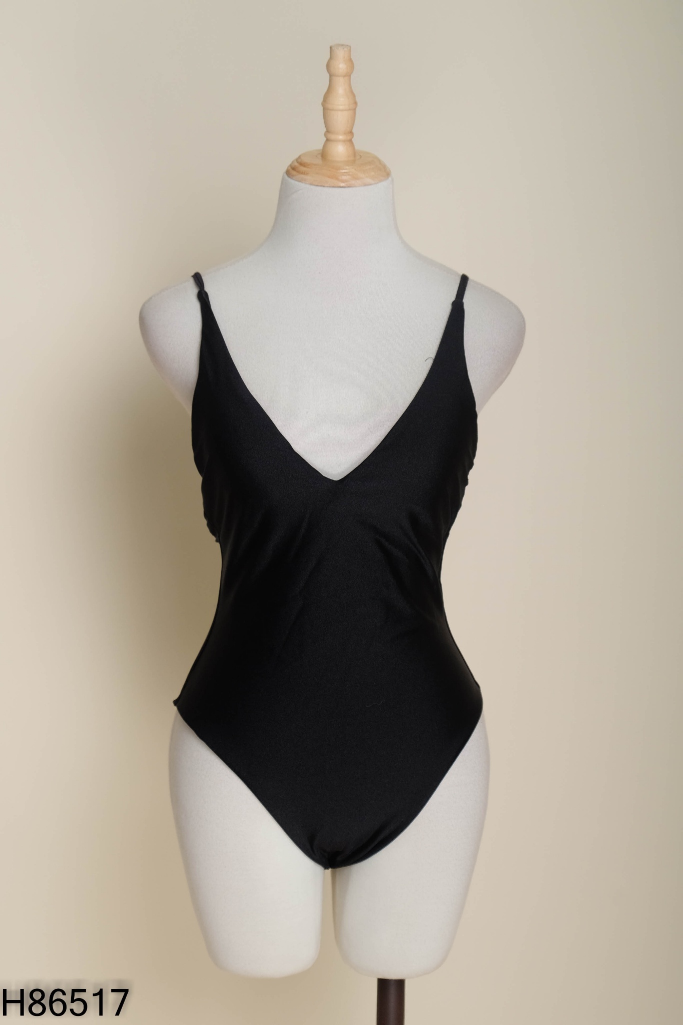 Bikini 1 mảnh hai dây đen