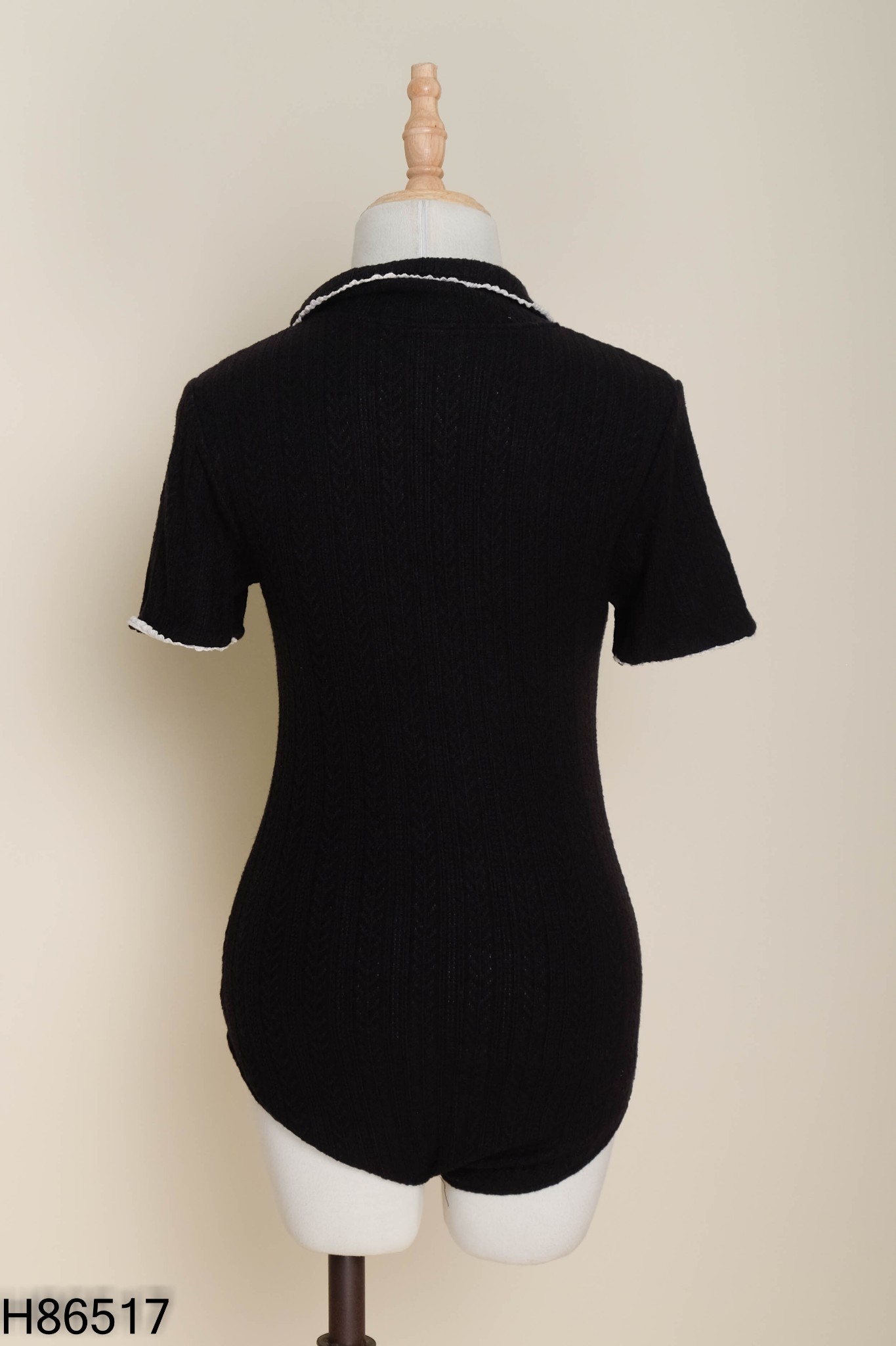 Bodysuits đen ROLAROLA viền be