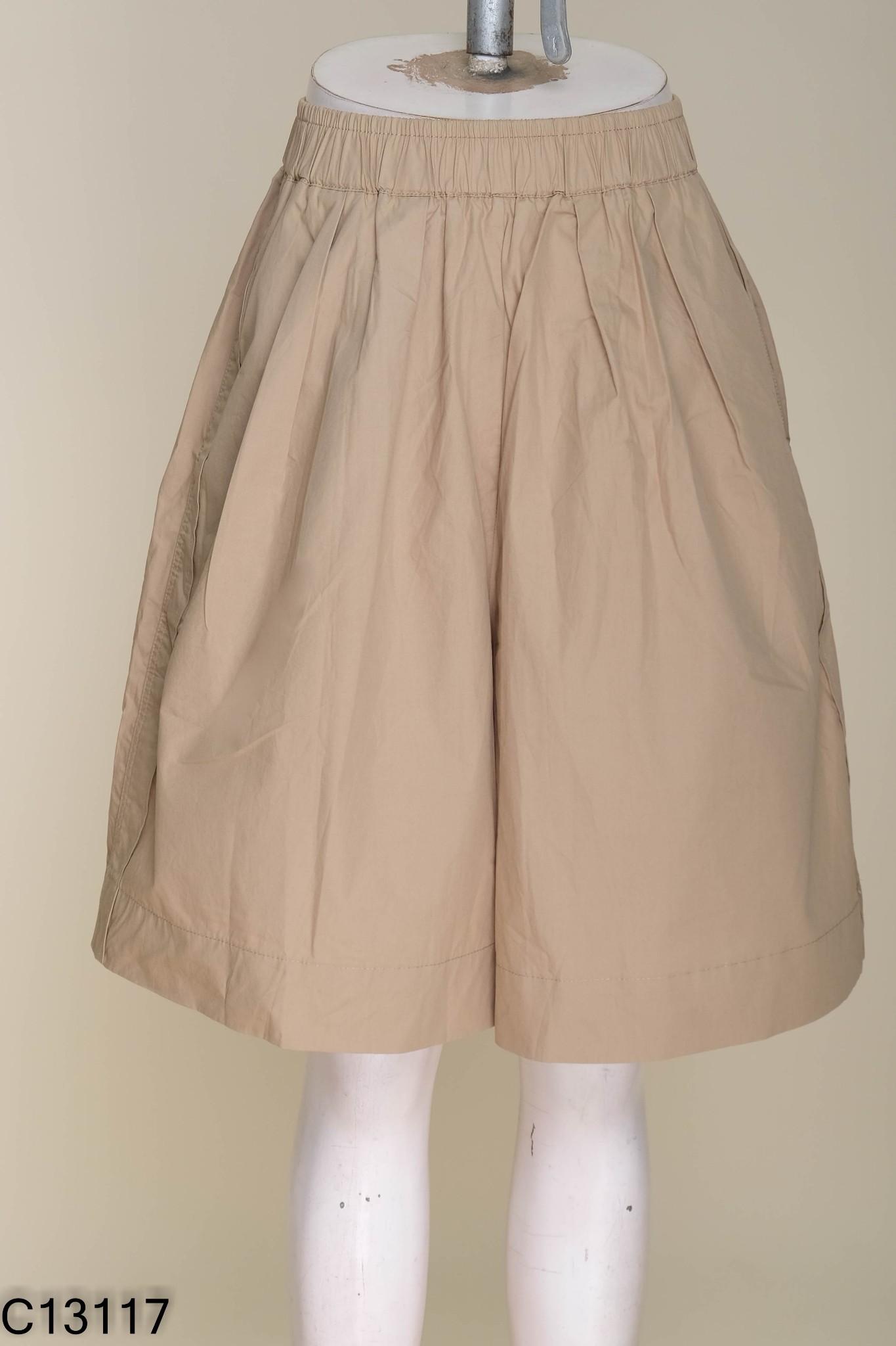 NEWTAG Quần short nâu trơn