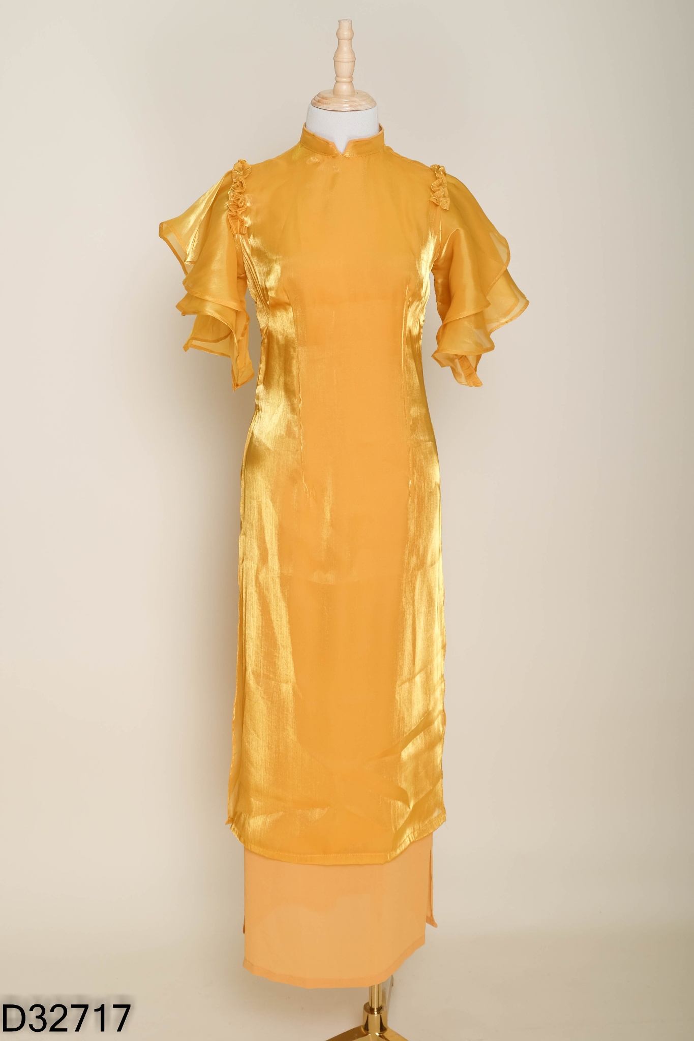 Áo dài organza vàng tay loe
