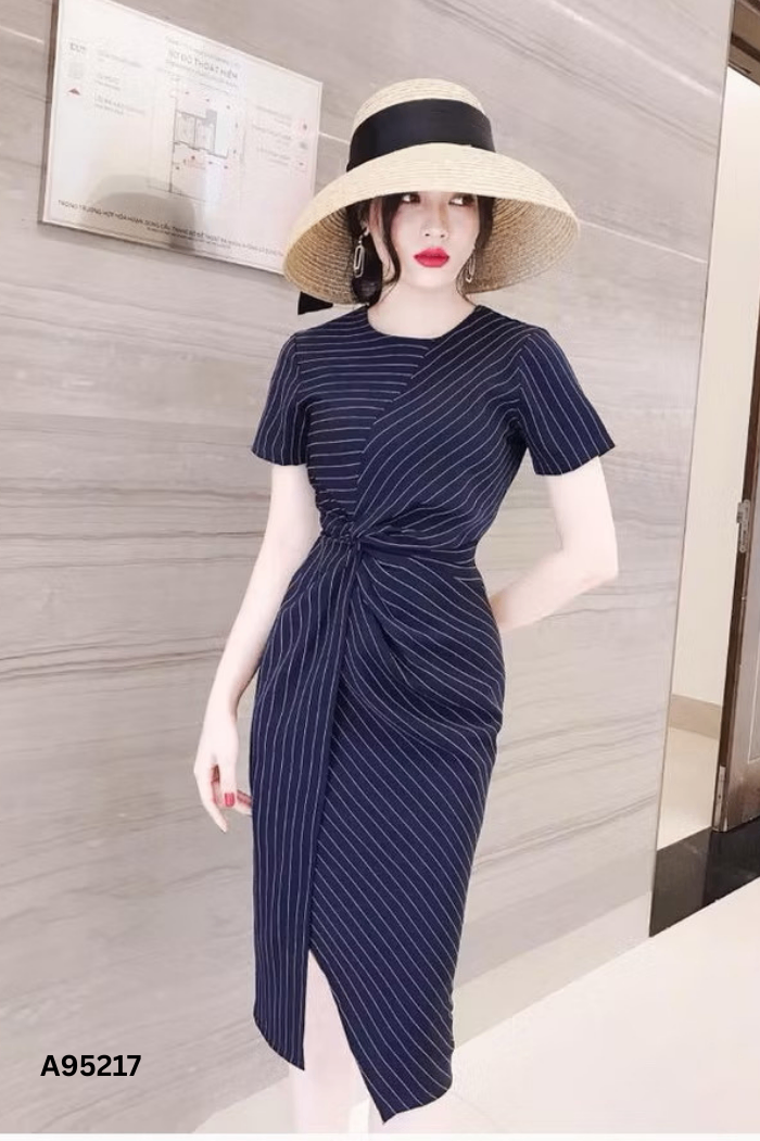Váy MONOCO xanh than sọc trắng