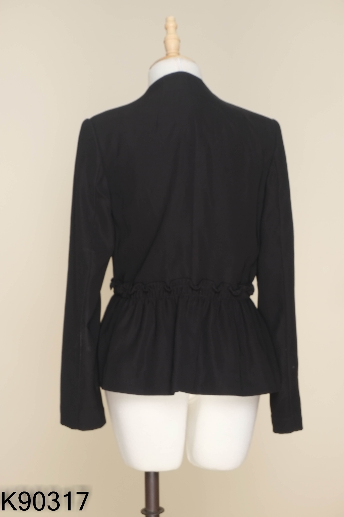 Blazer EVA DE EVA đen nhún bèo túi