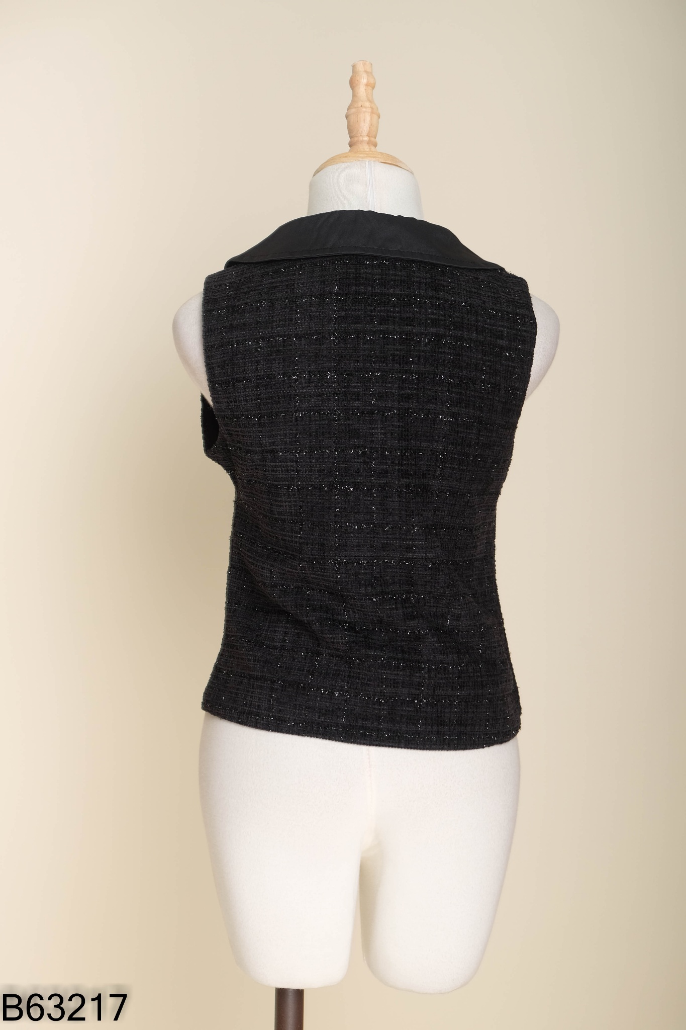 Áo MONANA dạ tweed đen