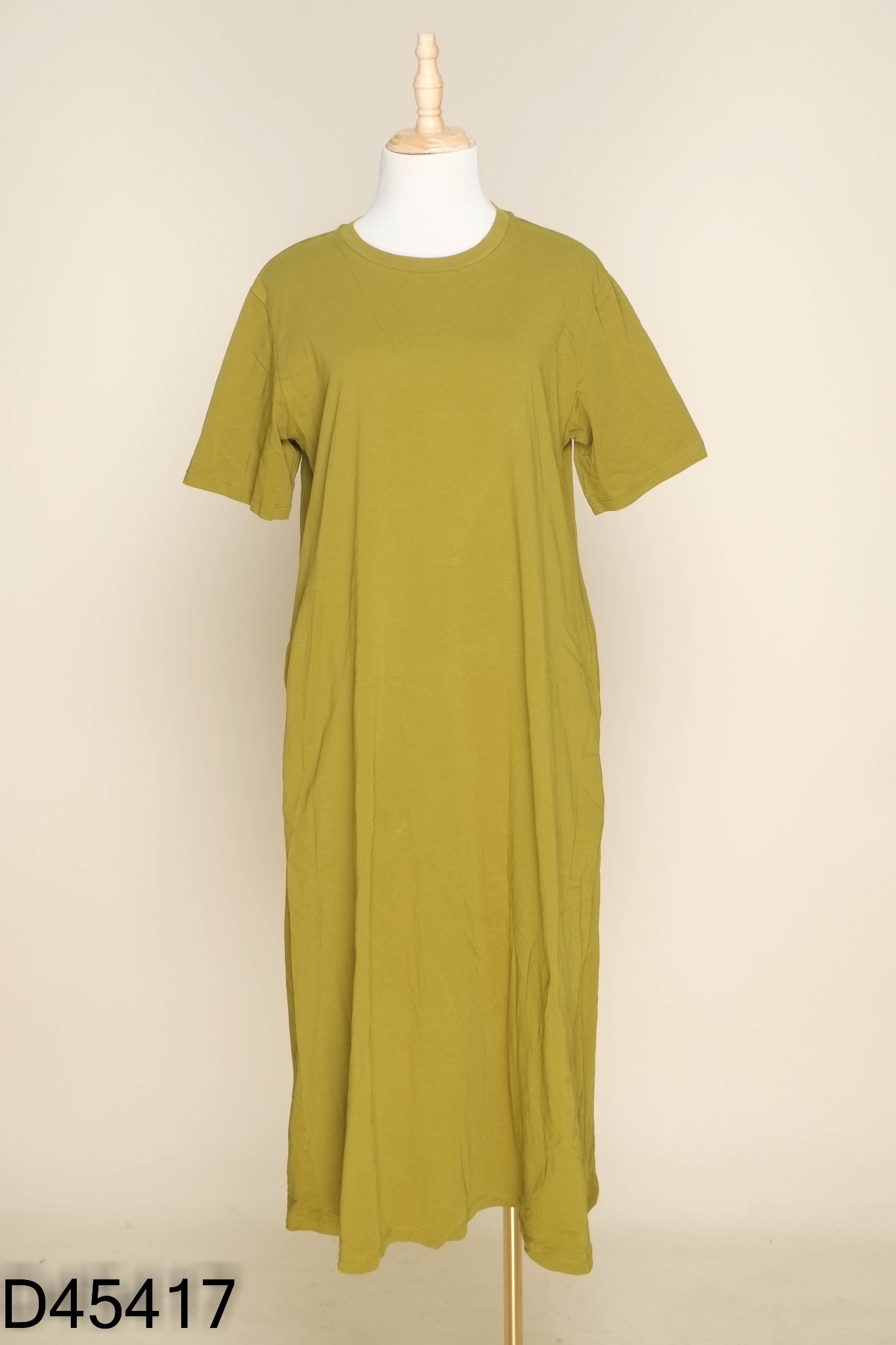 Váy UNIQLO xanh trơn