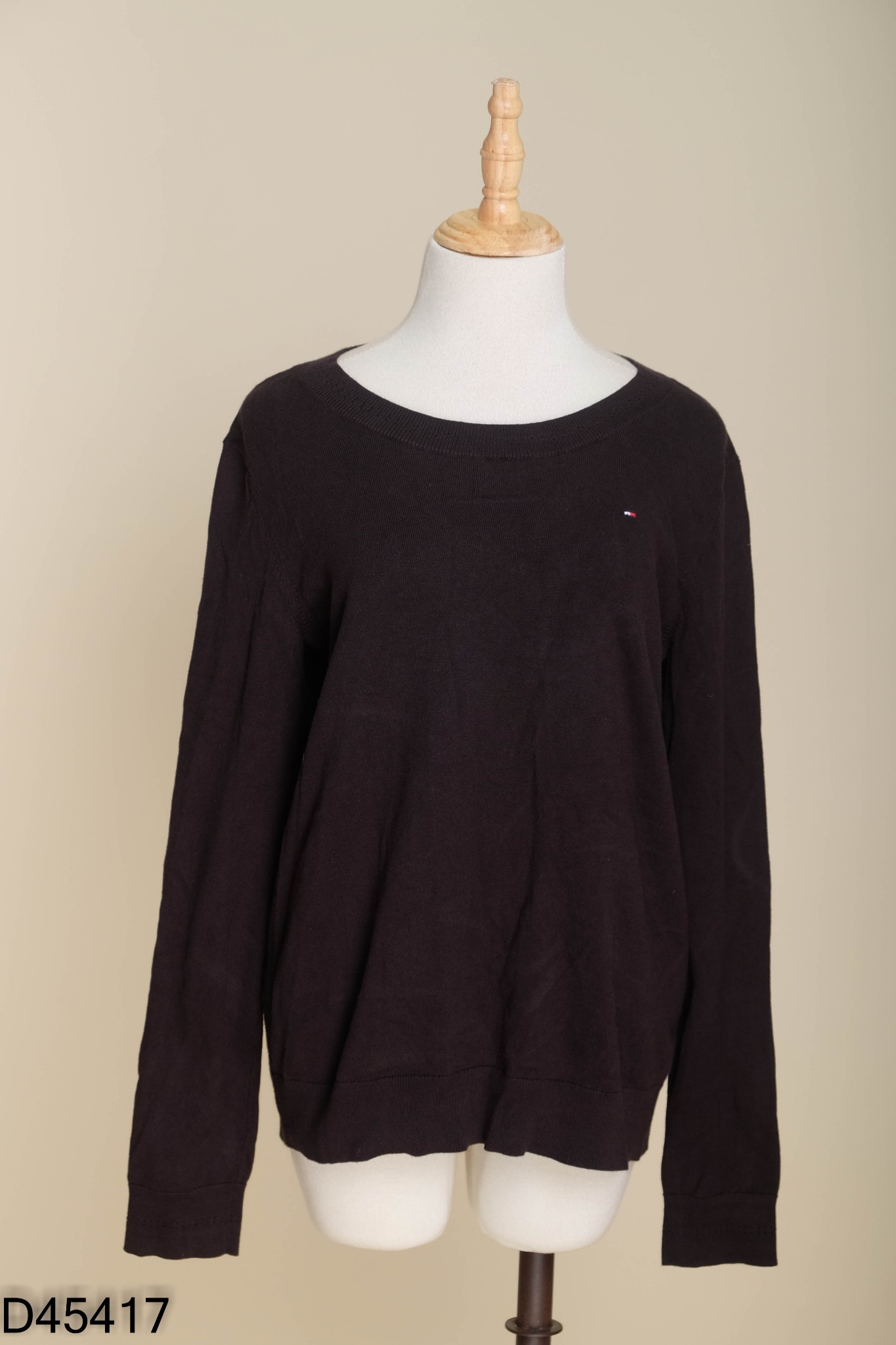 Áo len TOMMY HILFIGER đen trơn