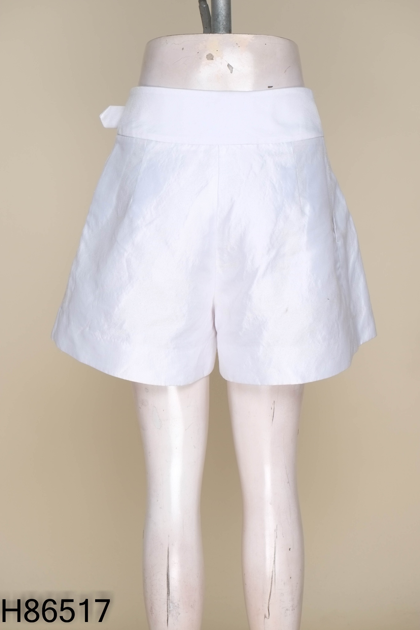Quần shorts trắng ELISE phối đai
