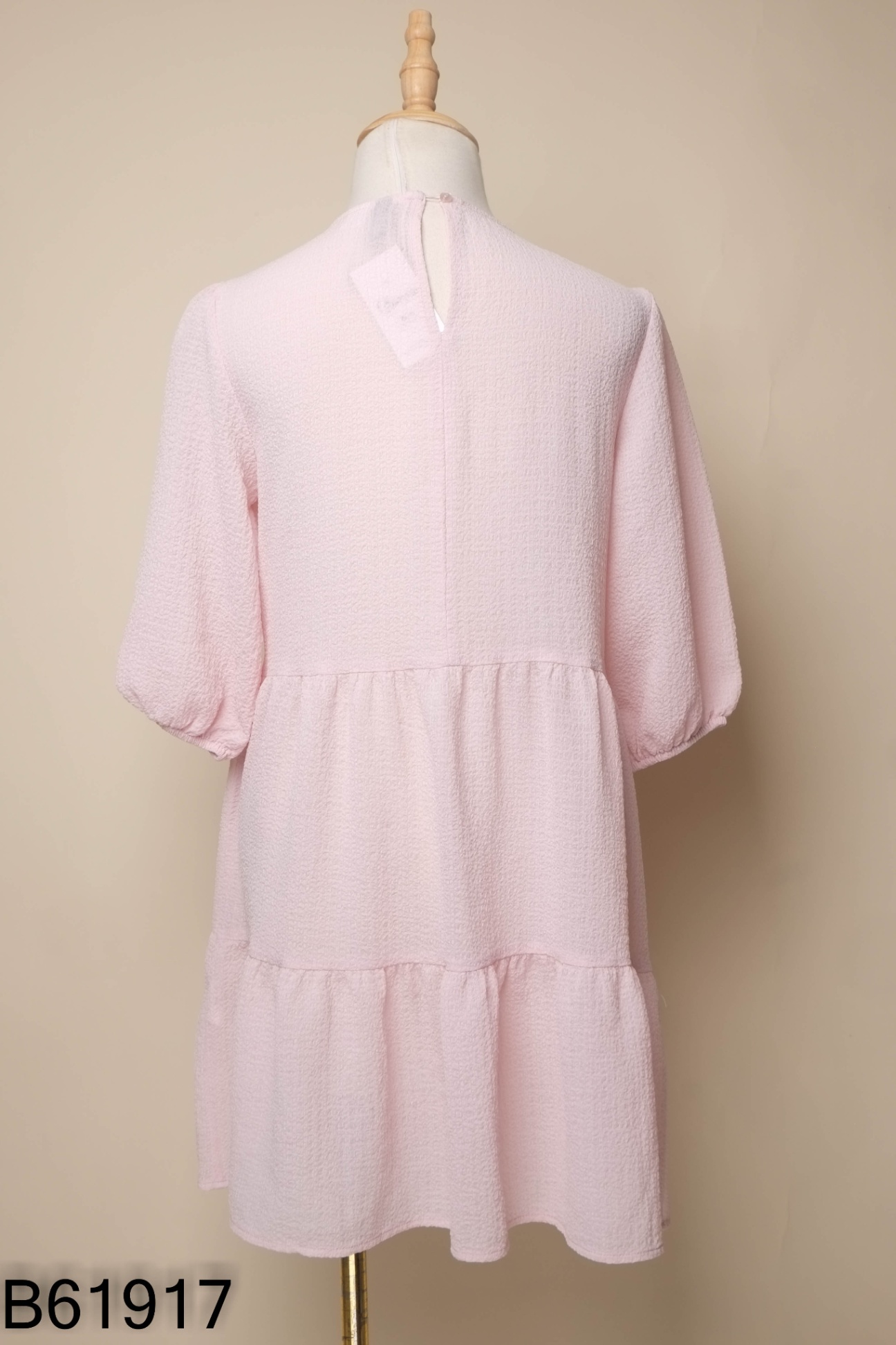 Váy baby doll HM hồng nhăn
