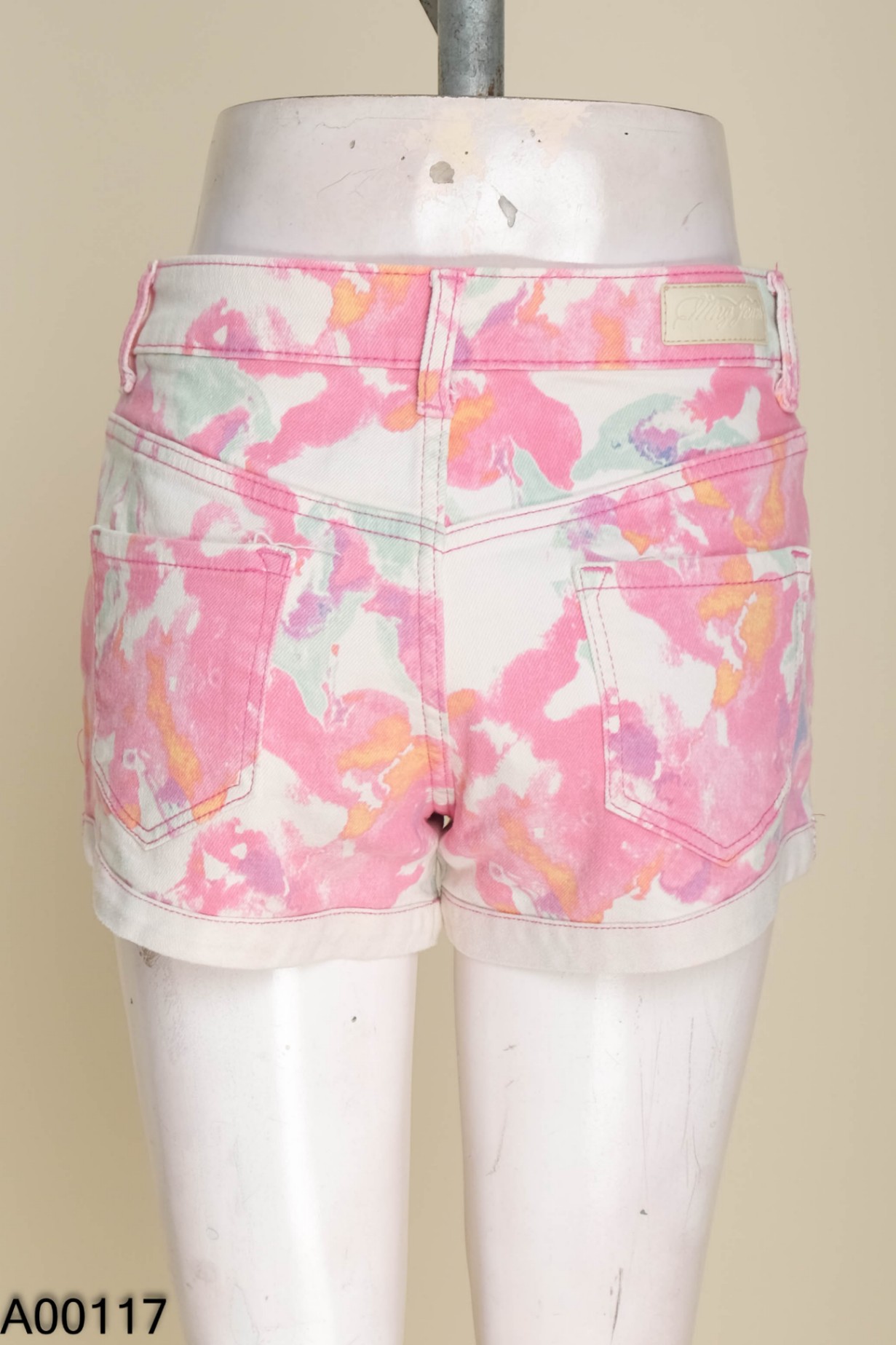 Quần shorts jeans MANGO hồng loang (CẮT TAG)