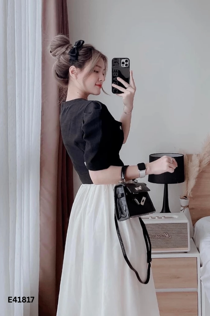 Áo blazer đen cúc vàng