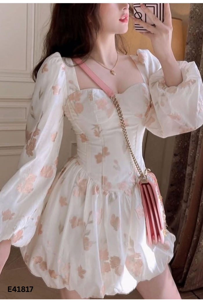 Váy trắng hoa hồng