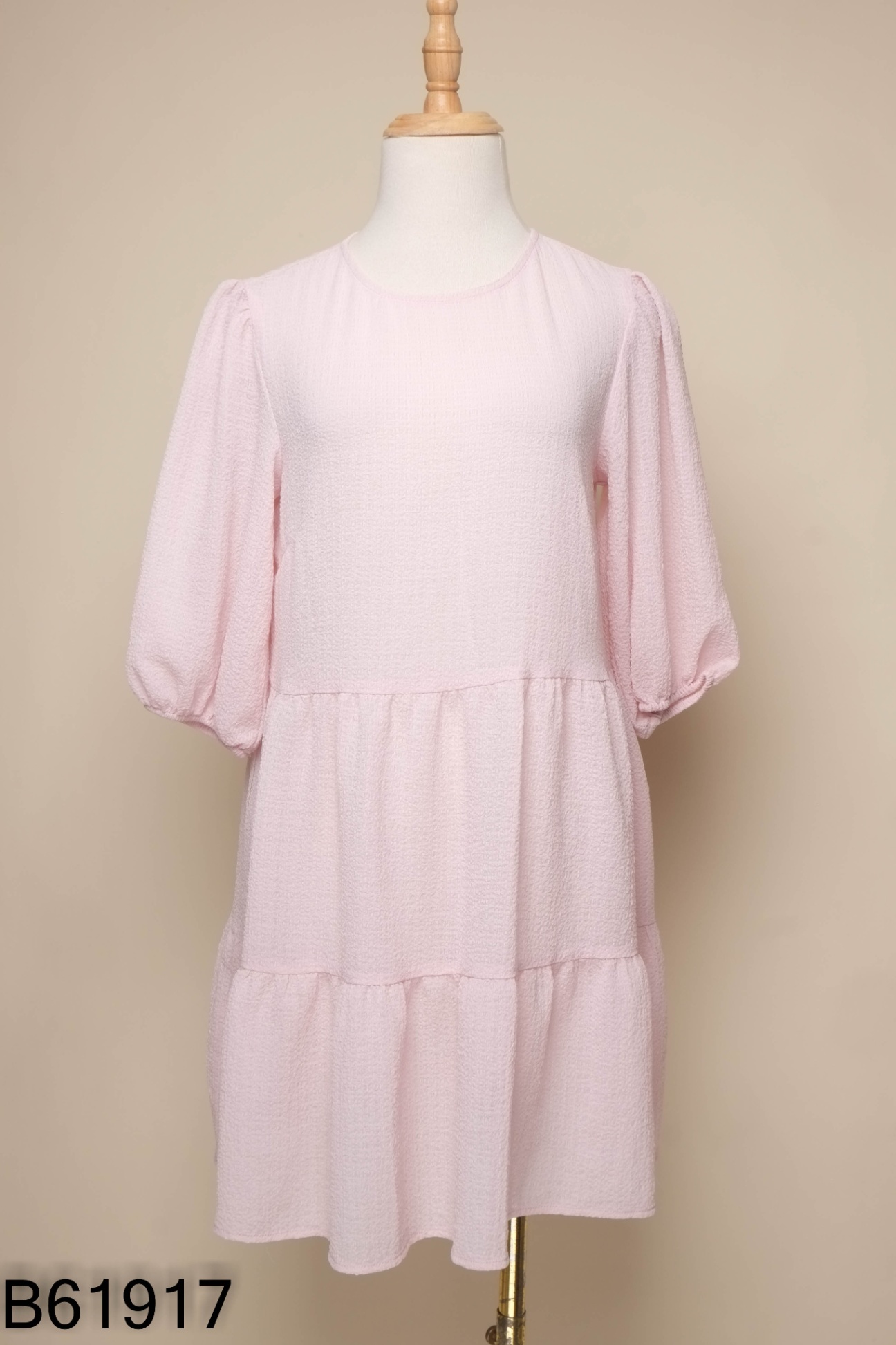 Váy baby doll HM hồng nhăn