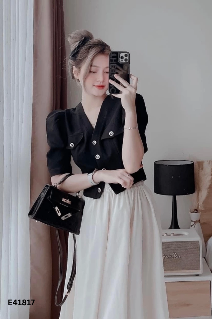 Áo blazer đen cúc vàng