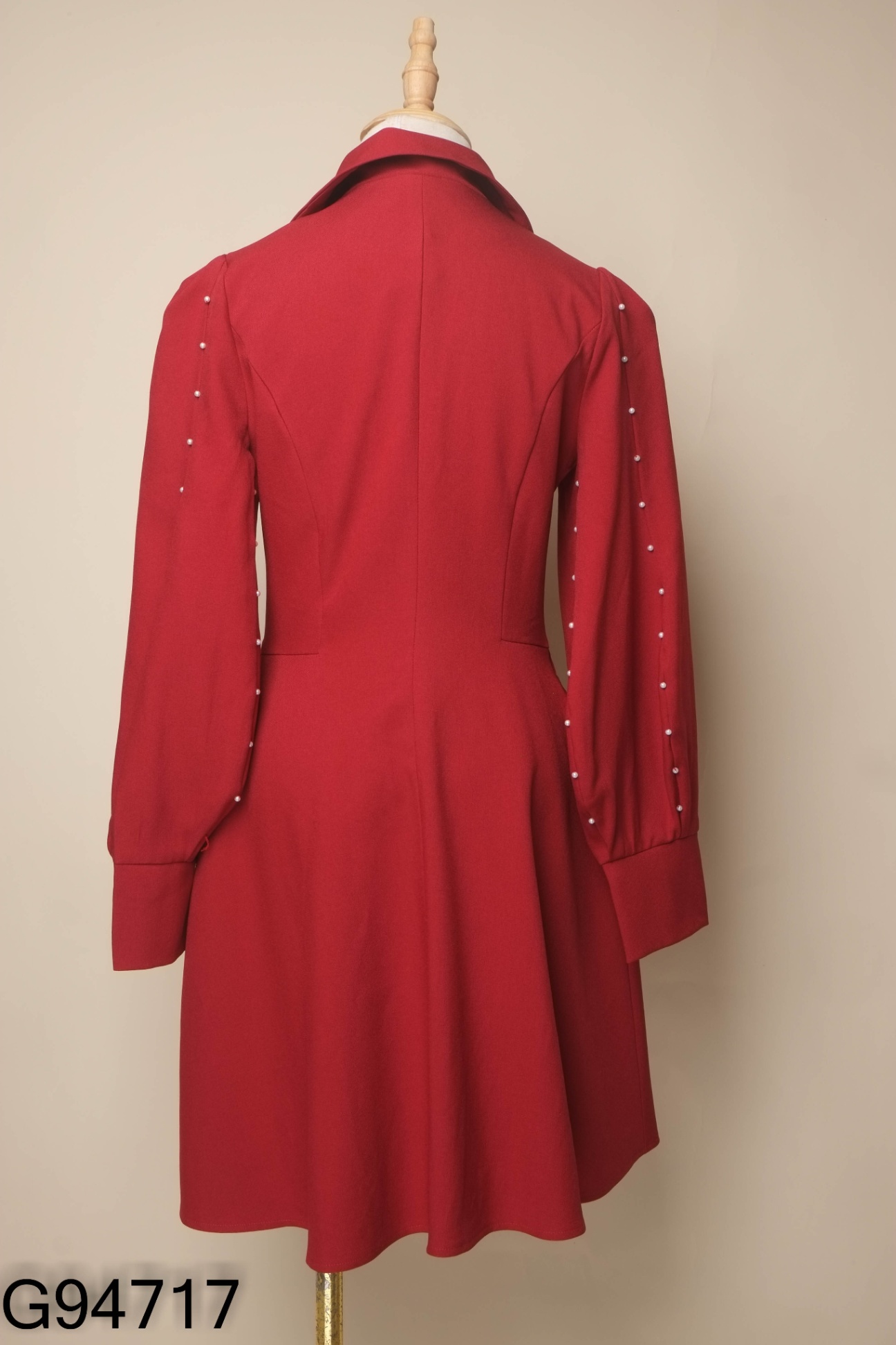 Váy C'CHAT đỏ cổ vest