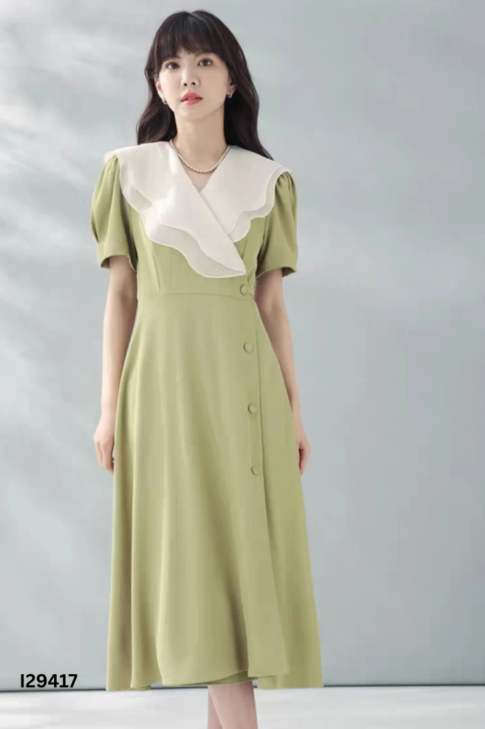 Váy dài xanh phối cổ be