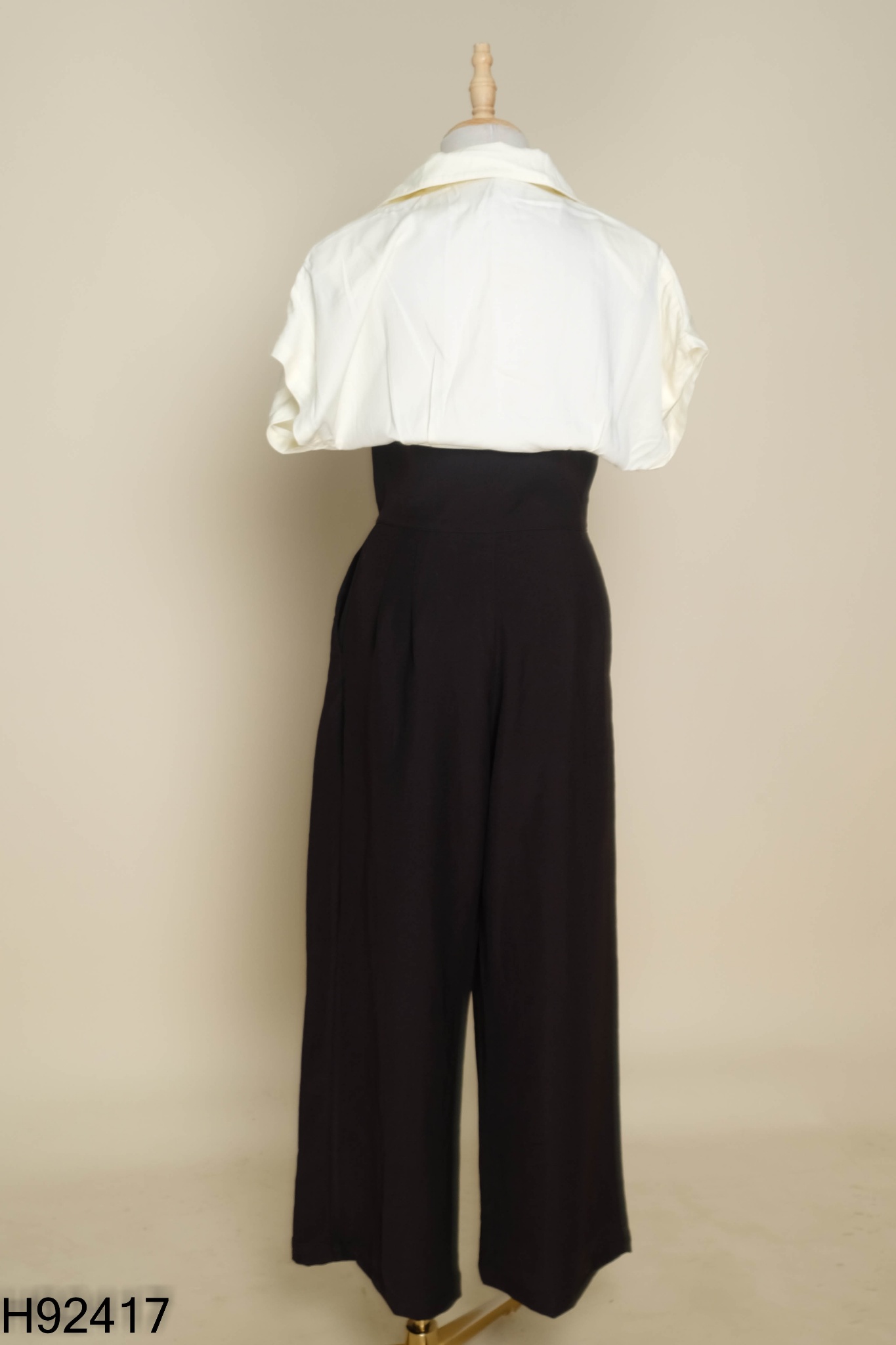 Jumpsuit đen mix be