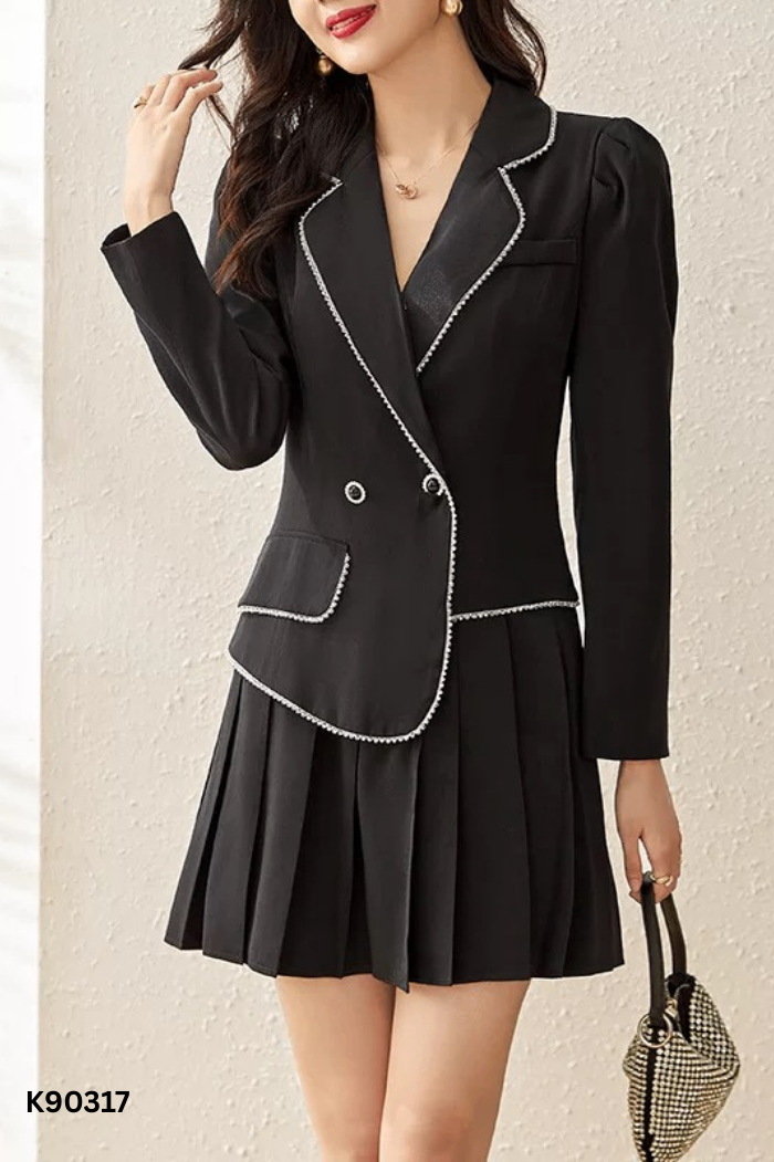 Blazer đen viền trắng
