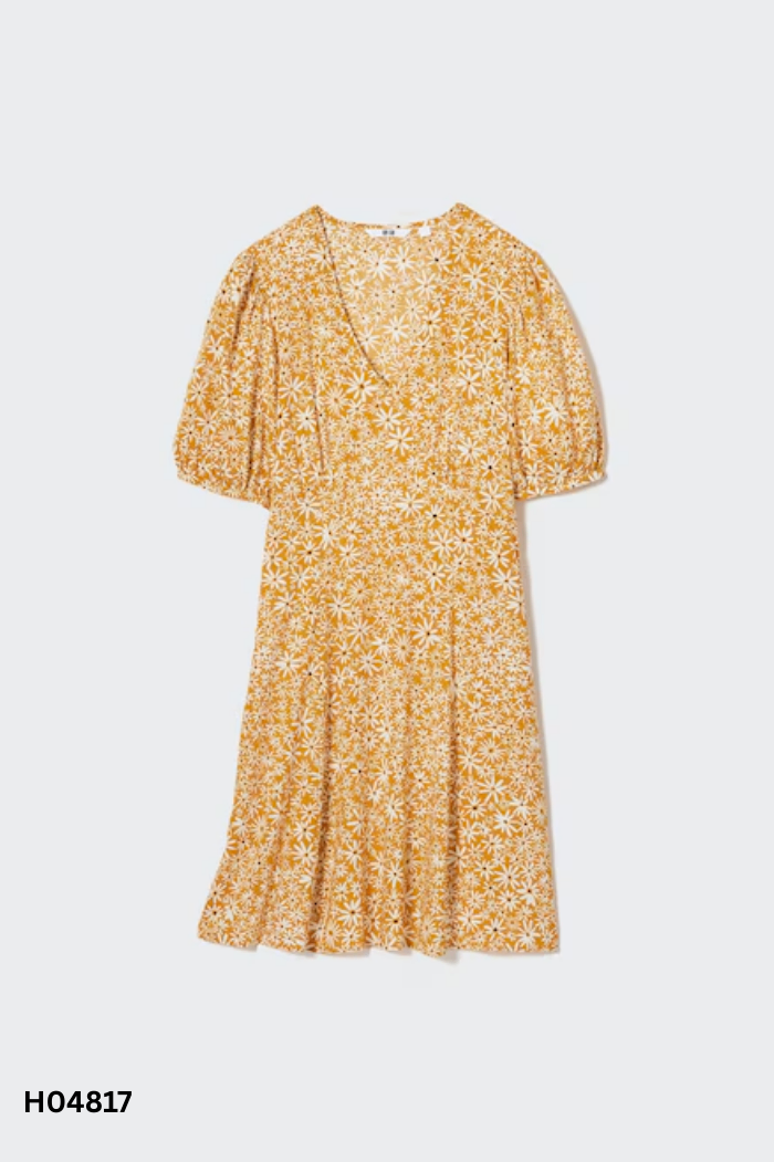 Váy UNIQLO vàng họa tiết