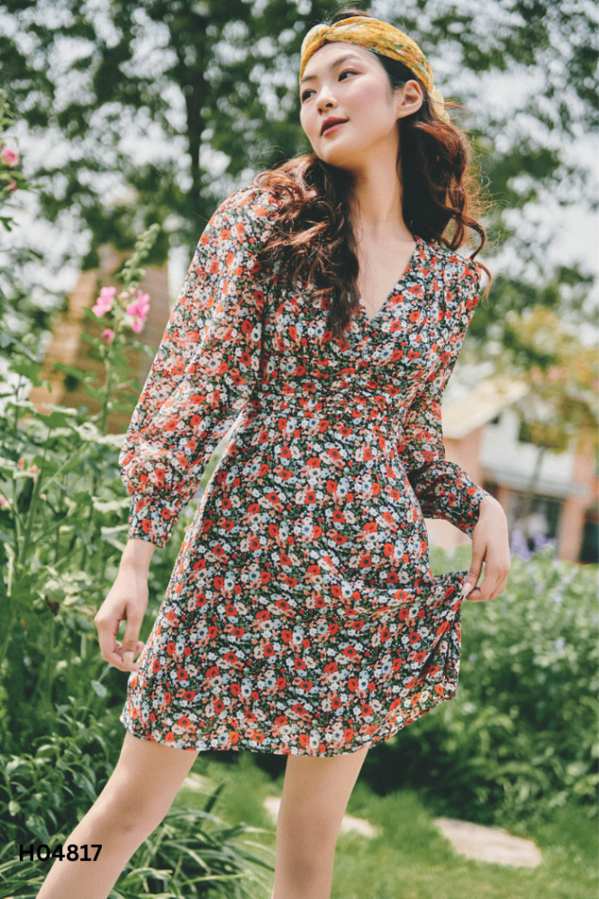Váy DREAMERS nền đen hoa cam
