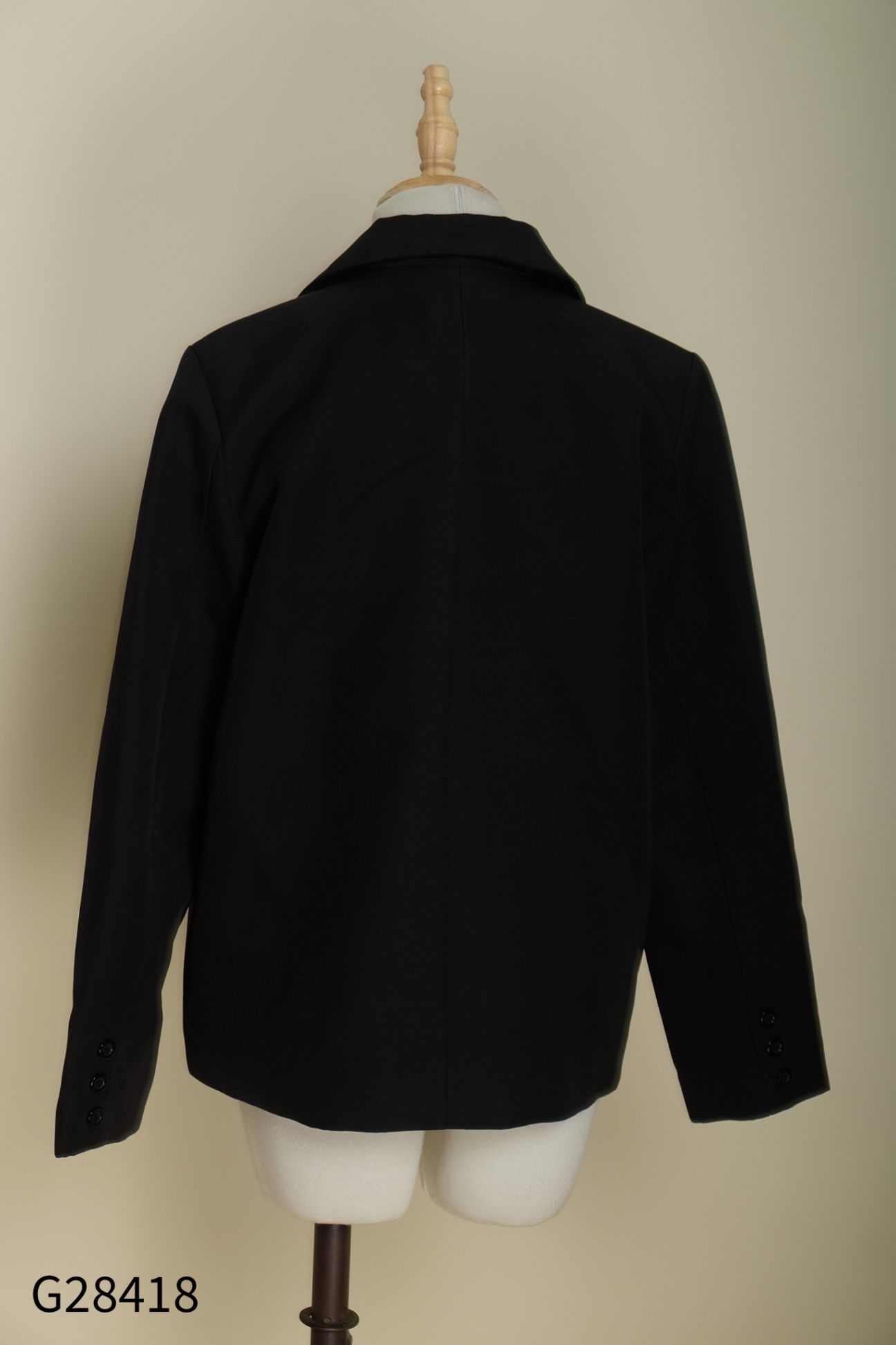 Áo blazer HELLY đen trơn