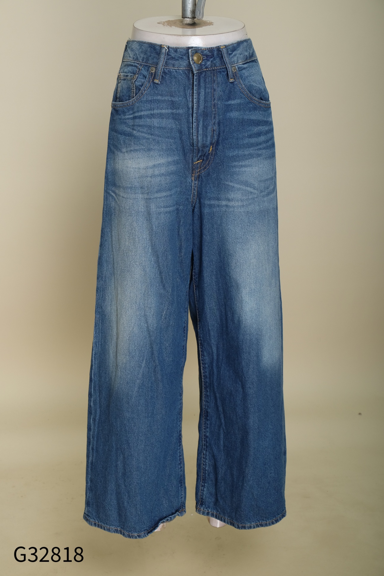 Quần jeans suông xanh trơn