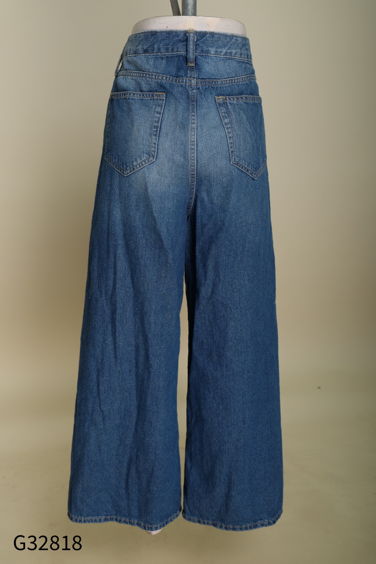 Quần jeans suông xanh trơn