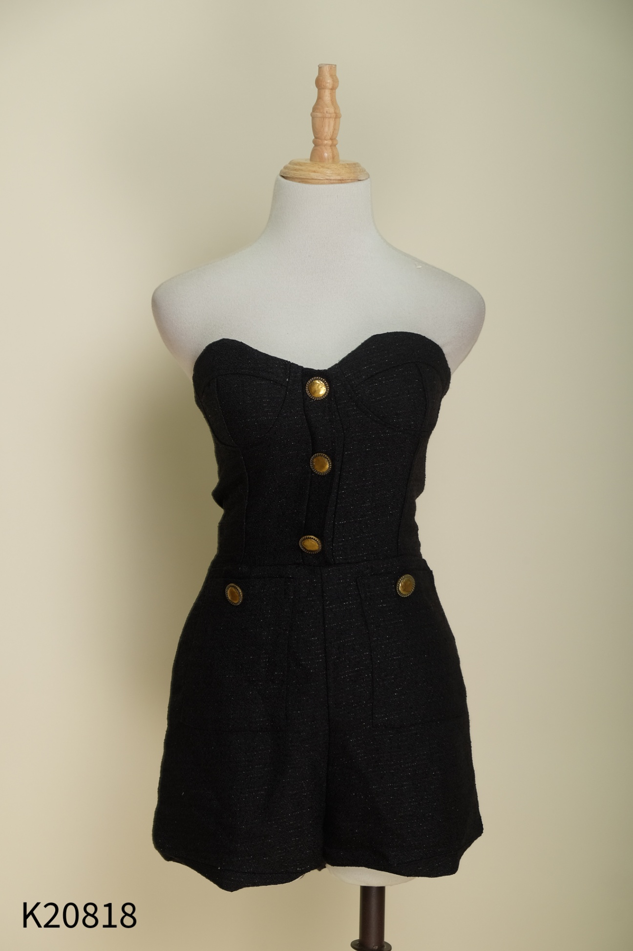 Jumpsuit đen cúp ngực