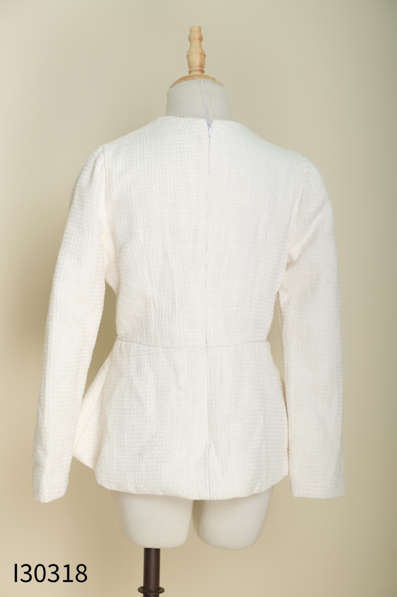 Áo dạ tweed be đính nơ