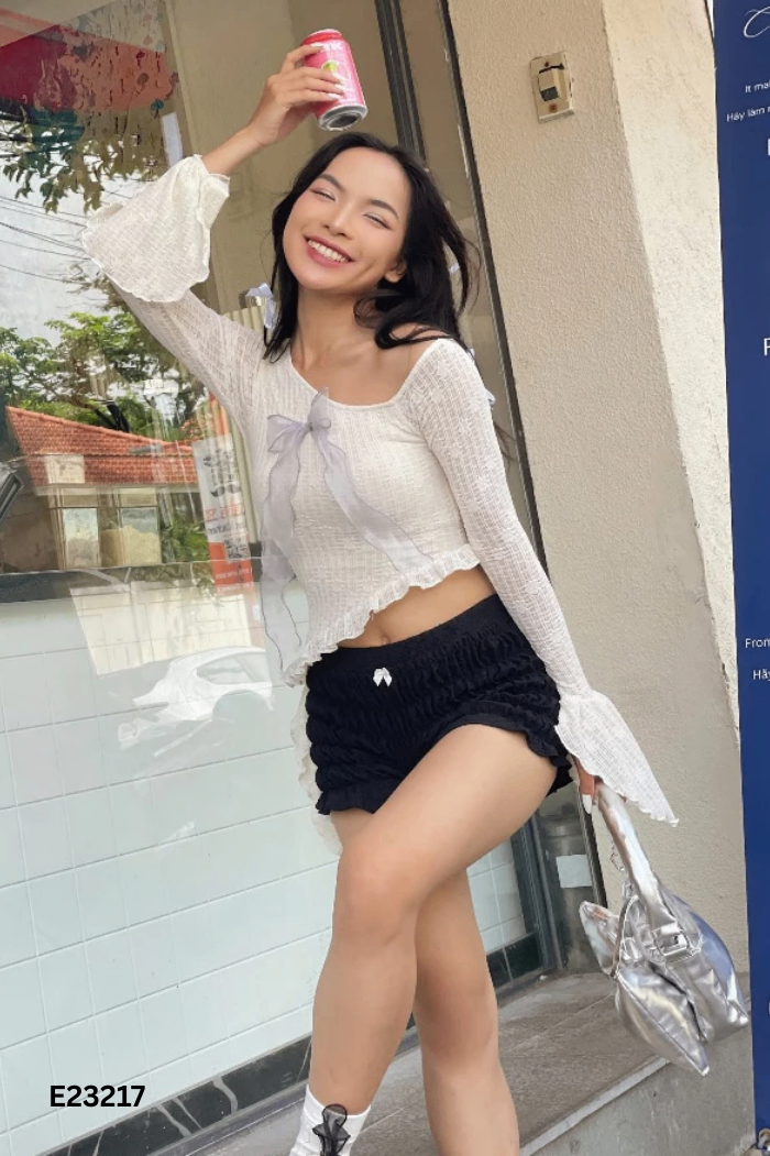 Áo be MADMIND phối nơ vạt lệch
