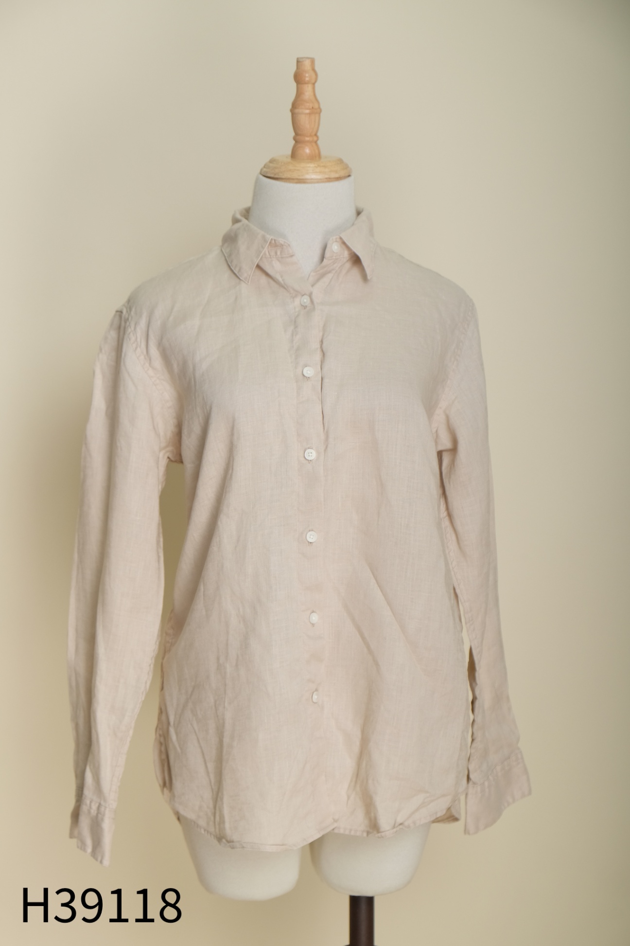 Áo sơ mi UNIQLO linen be (CẮT TAG)