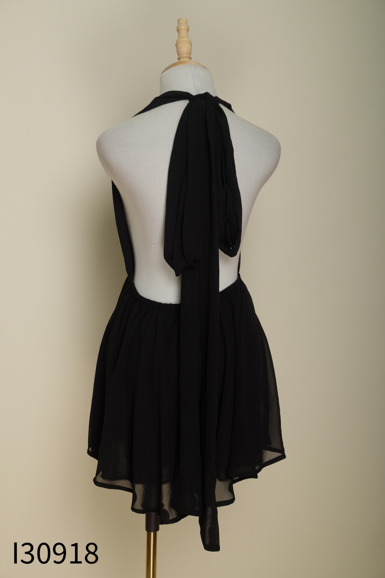 Jumpsuit LÀ MIN đen trơn