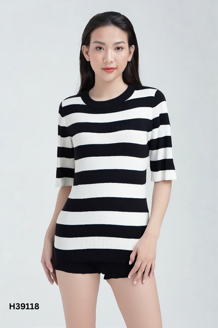 Áo trắng kẻ đen (BERSHKA xuất)