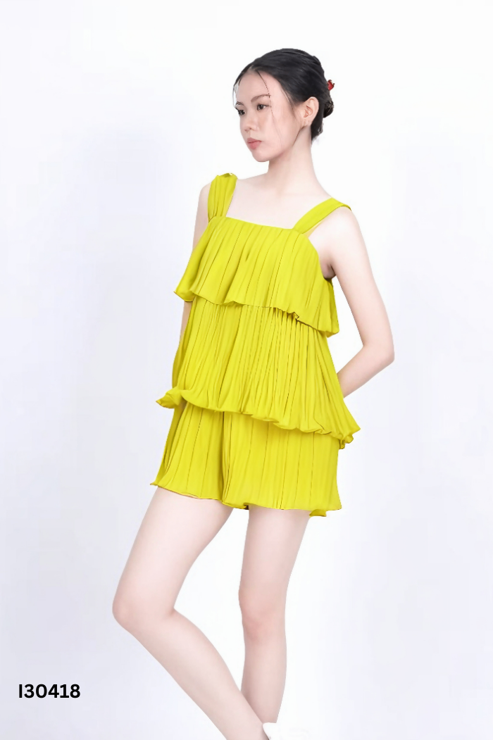 SET Áo vàng dập ly + quần short