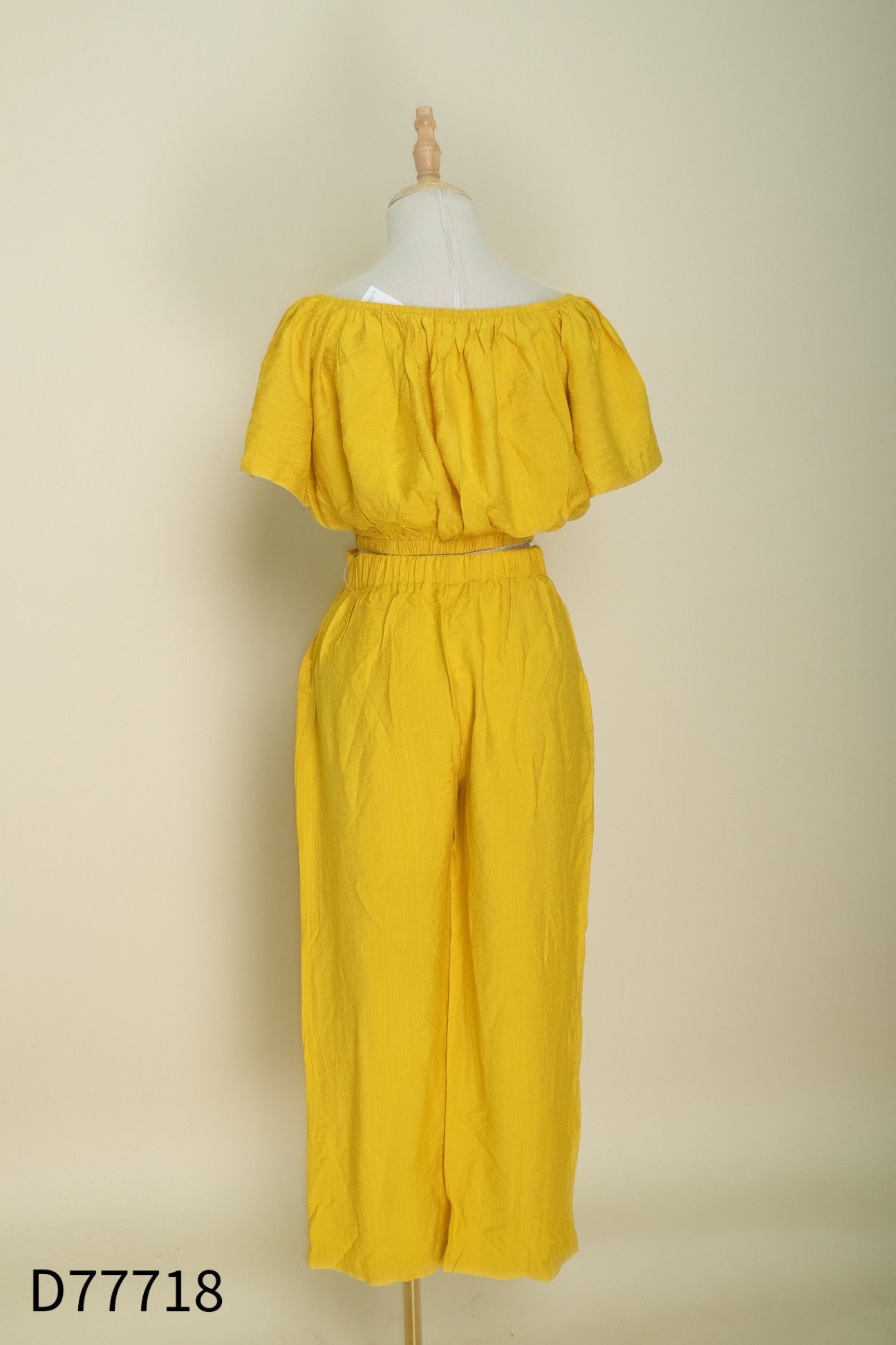 SET Áo vàng croptop + quần dài