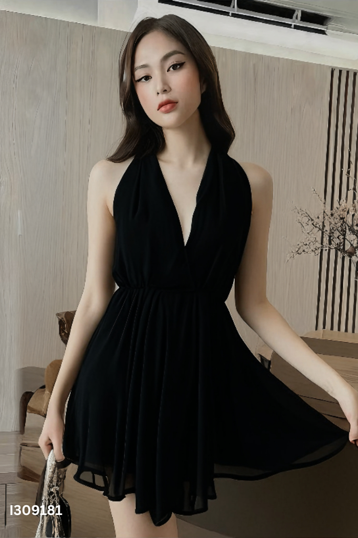 Jumpsuit LÀ MIN đen trơn