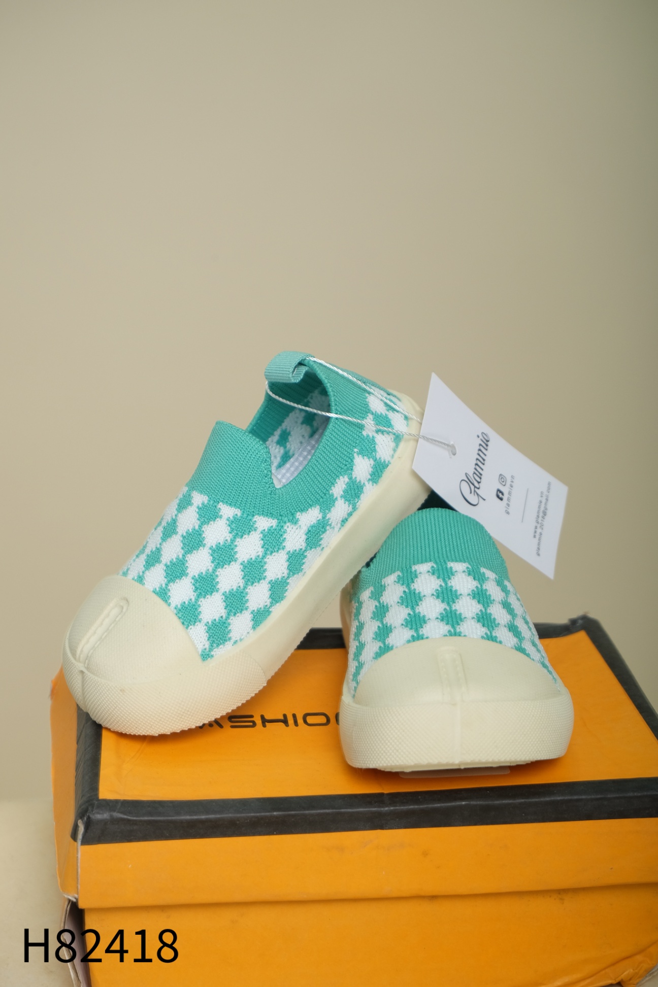 Giày xanh họa tiết đế be KIDS