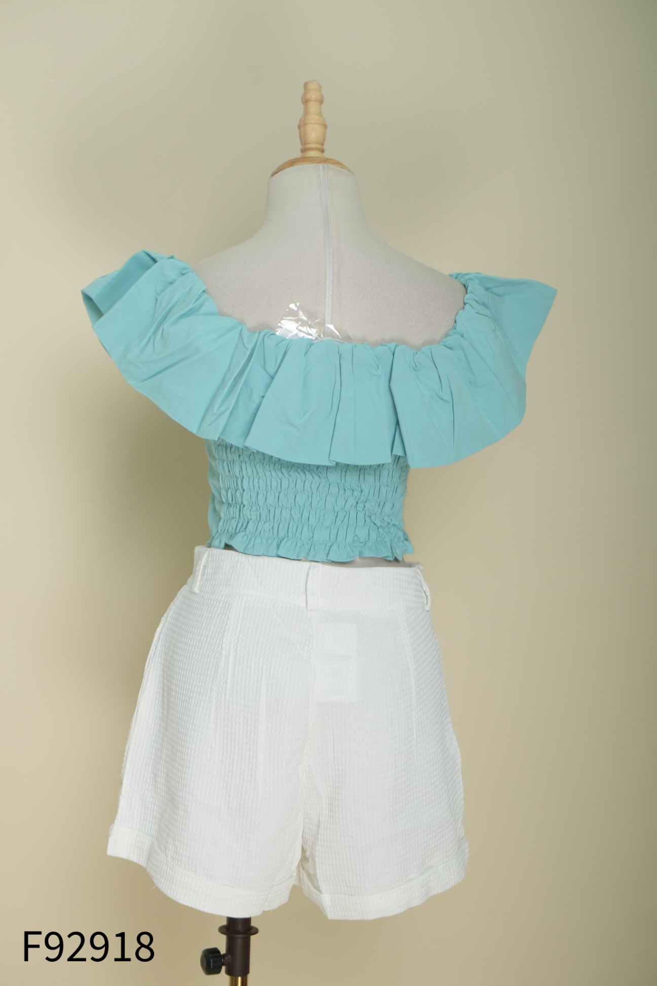 NEWTAG SET Áo xanh + quần short trắng