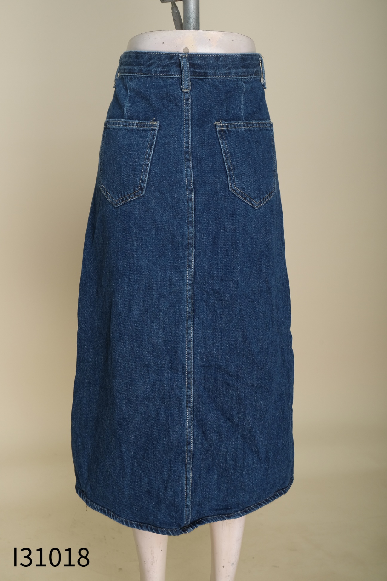 Chân váy jeans xanh phối túi