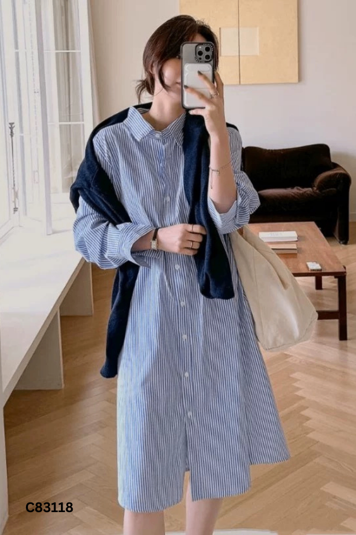 Váy sơ mi xanh sọc phối vạt cổ