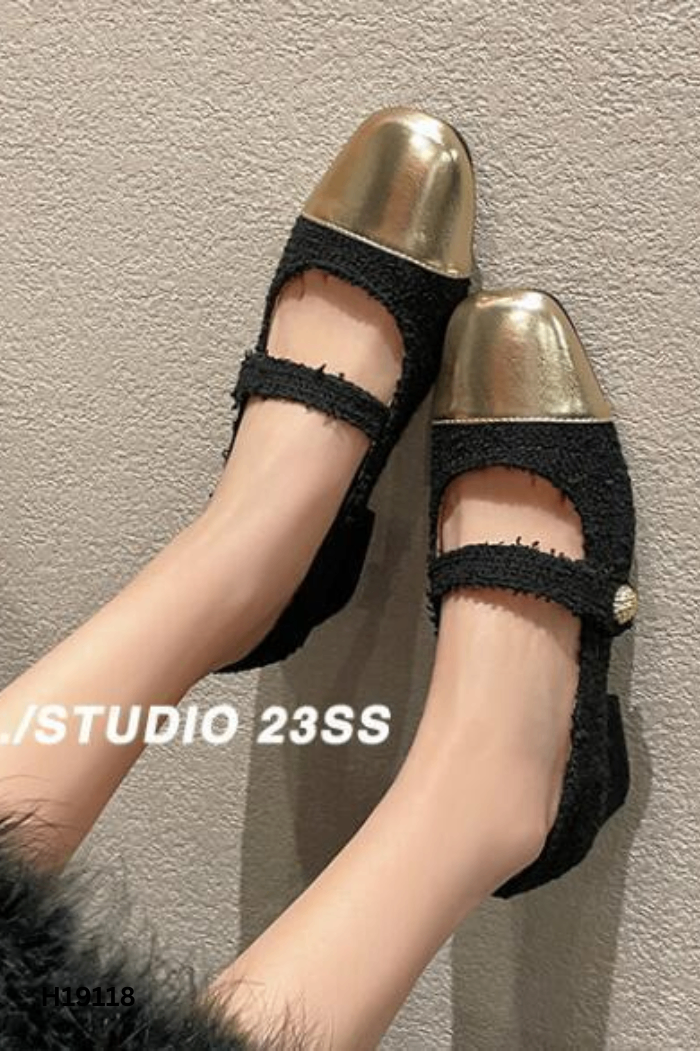 Giày cao gót đen mũi vàng 4P