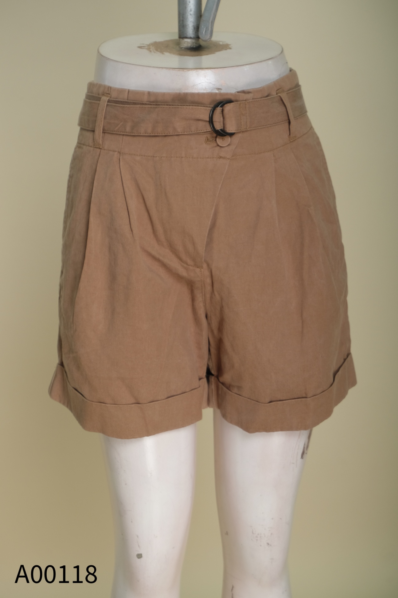 Quần short nâu trơn