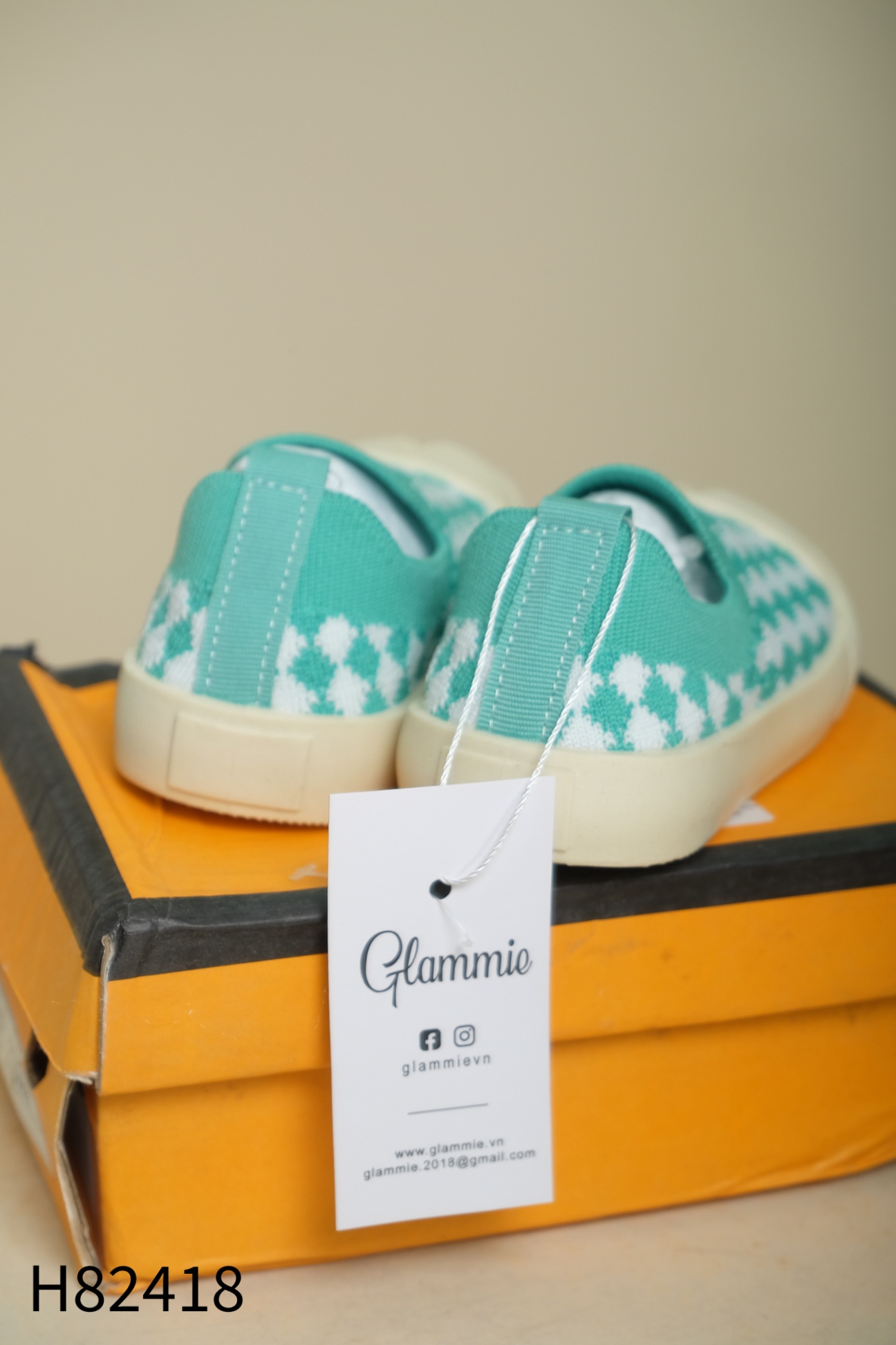 Giày xanh họa tiết đế be KIDS