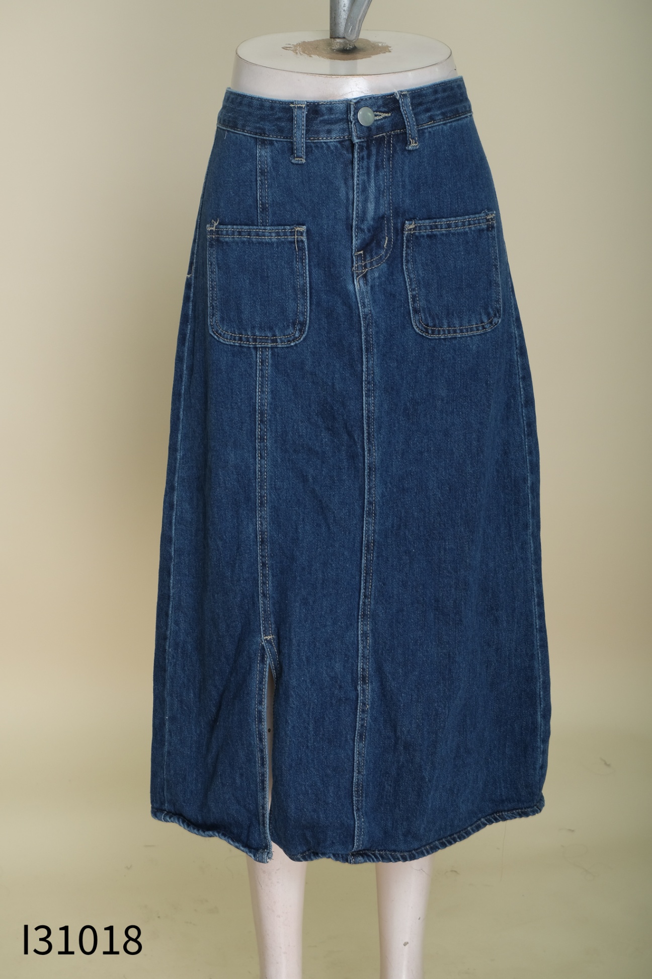 Chân váy jeans xanh phối túi