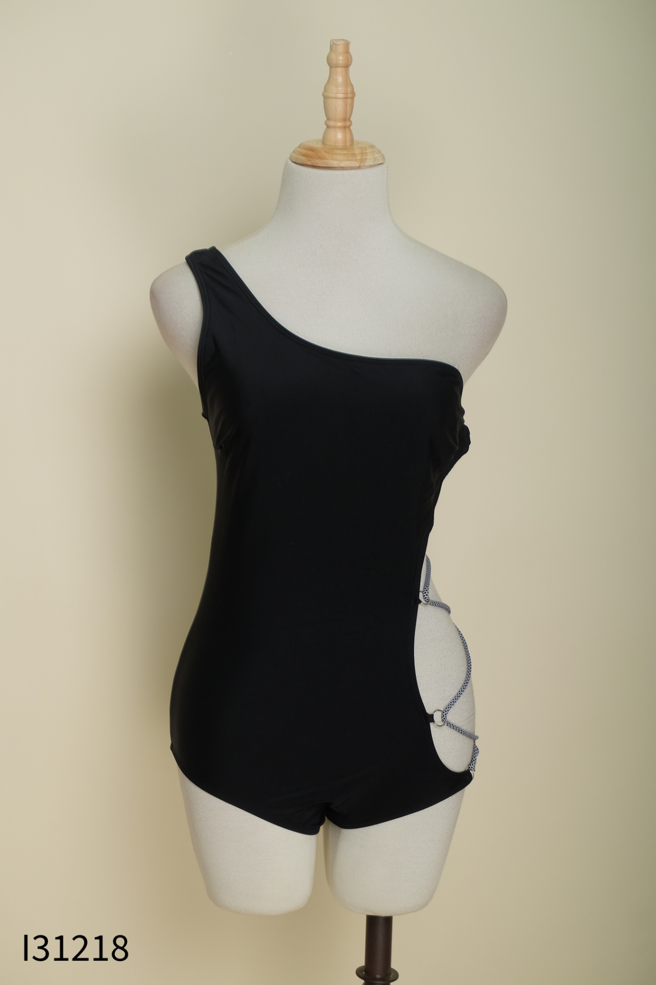 Bikini đen phối dây