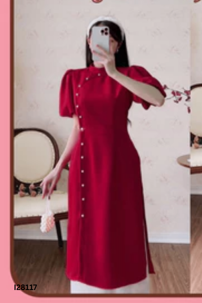 Áo dài đỏ đính ngọc