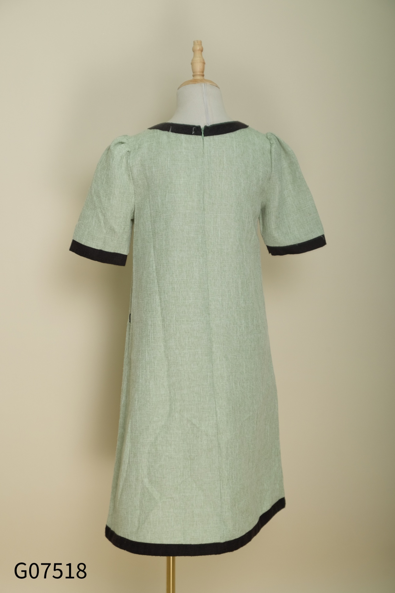 Váy CUNNIE STORE dạ xanh viền đen